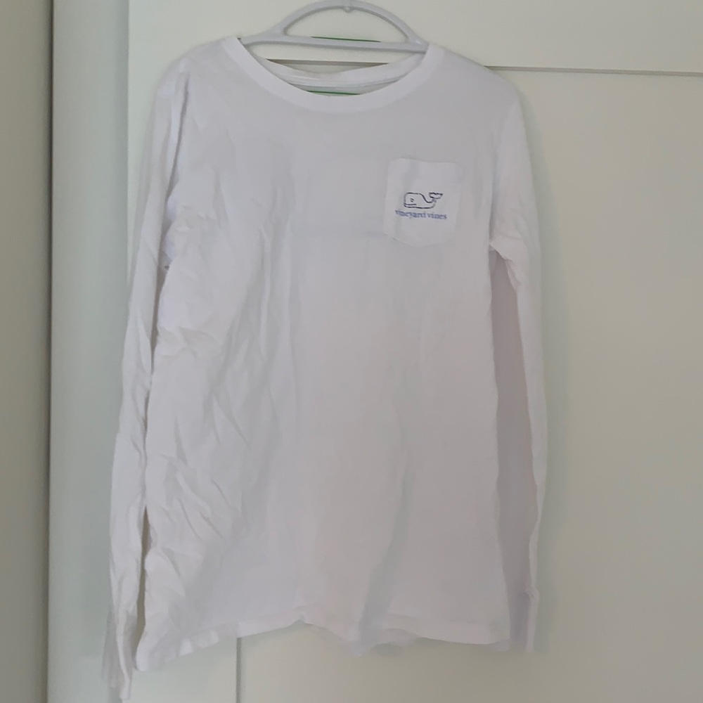 Vineyard vines a long sleeve T-shirt!
